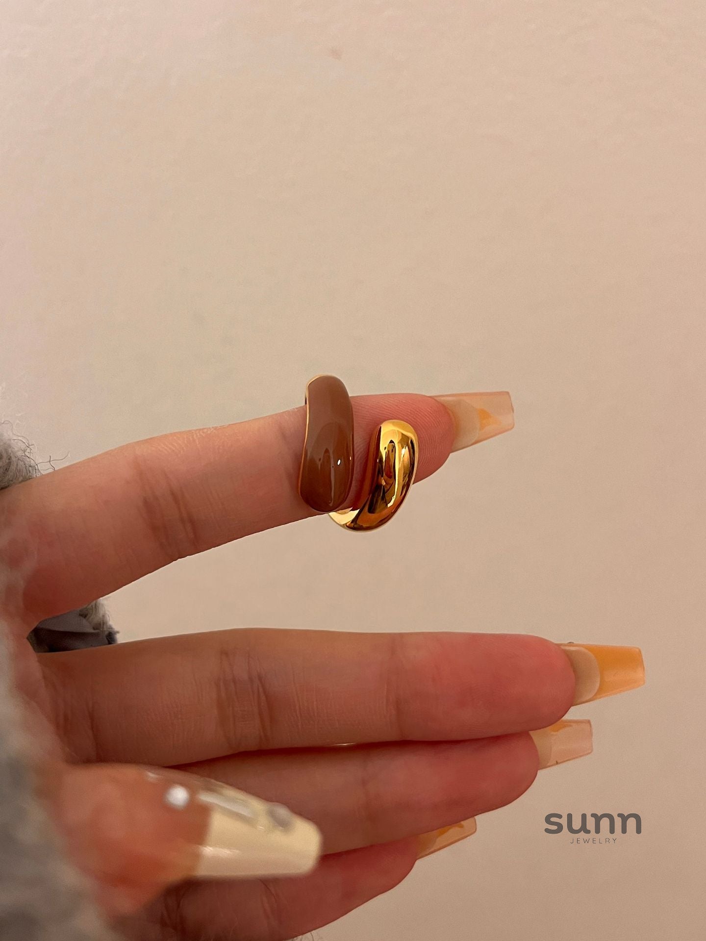 Gwyneth Maillard Enamel Ring [RYERPE5V]