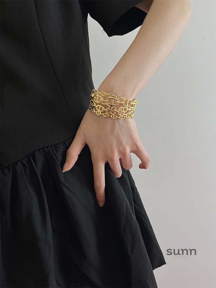 Gwynevere Statement Cuff Bracelet [NOX3KHSK]