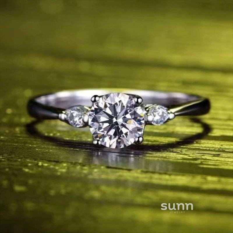 Habiba Luminous Star Ring [DV8O8ZJM]