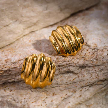 Hadasa Gold Pleated Hoops [DK3BUQ8G]
