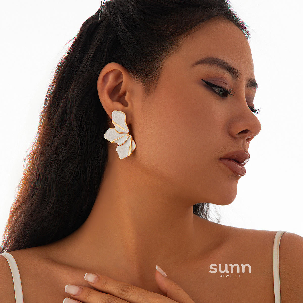Hadasa Gradient Petal Drop Earrings [SHUWUHUP]
