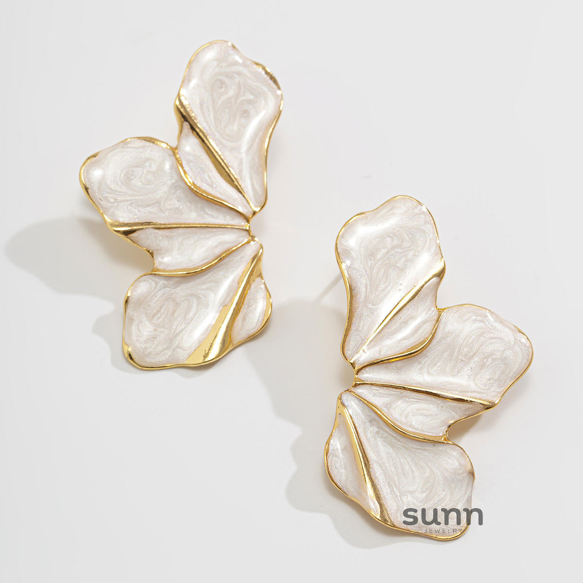 Hadasa Gradient Petal Drop Earrings [9FATQW6N]