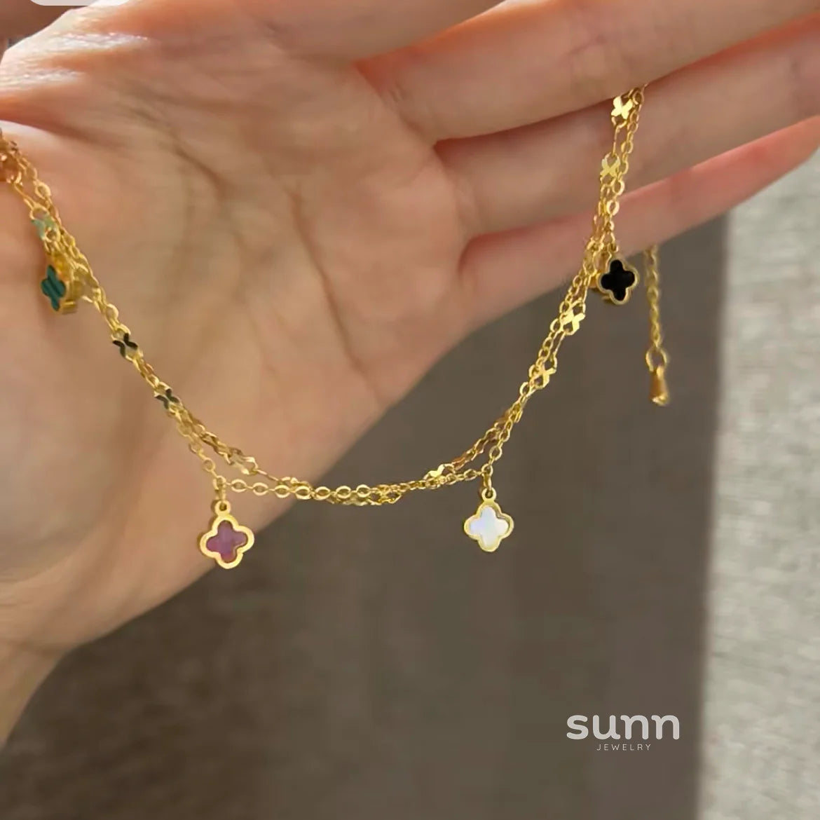 Hadia Iridescent Clover Anklet