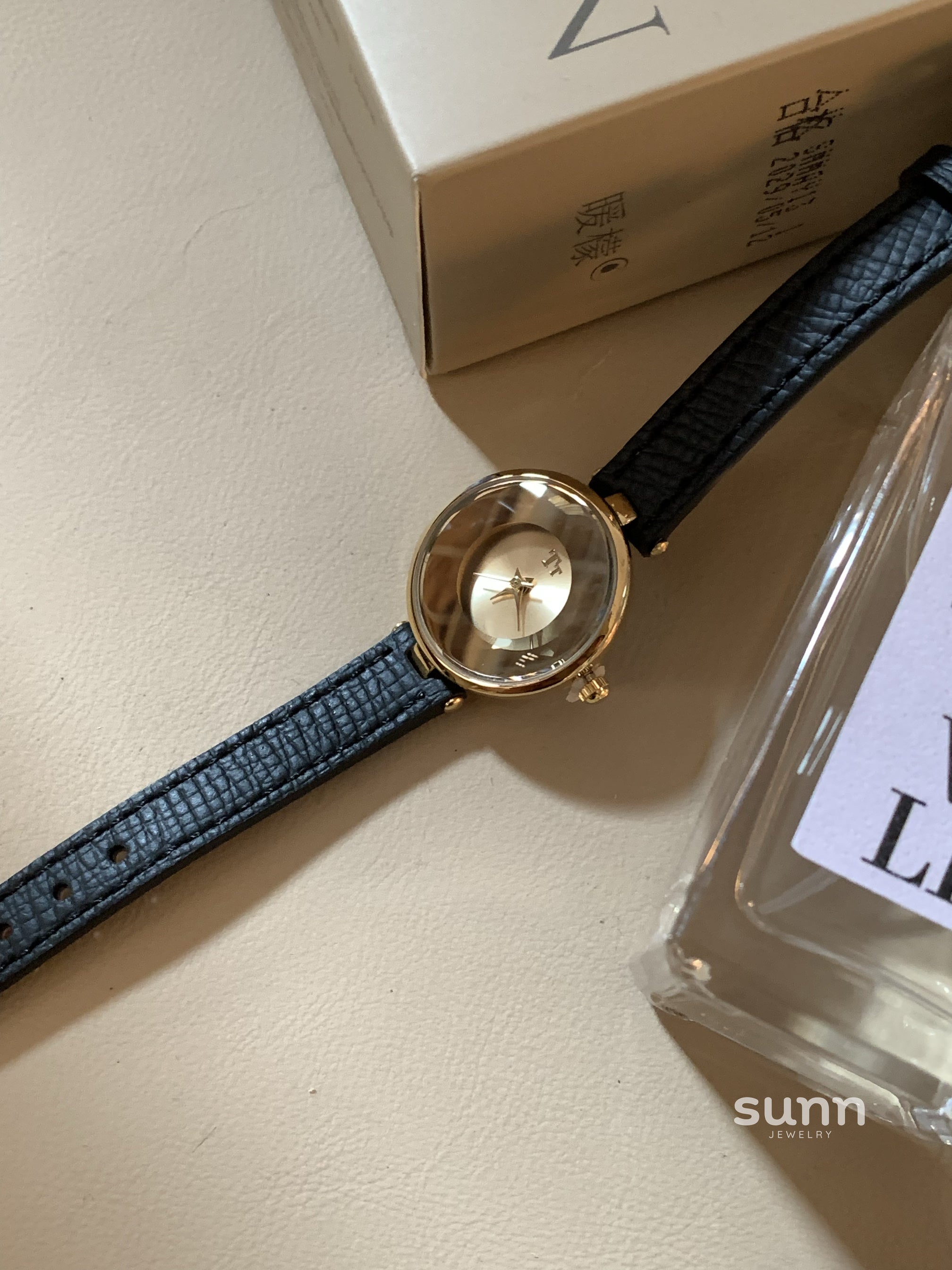 Haiden Minimalist Leather Watch [0T2J42UO]