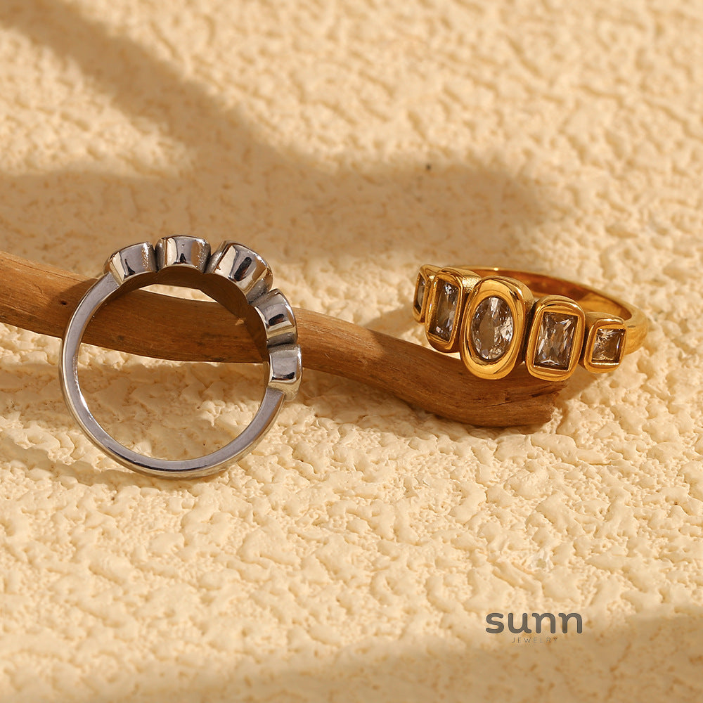 Hailie Sculptural Zircon Ring [M8L6Z9MB]