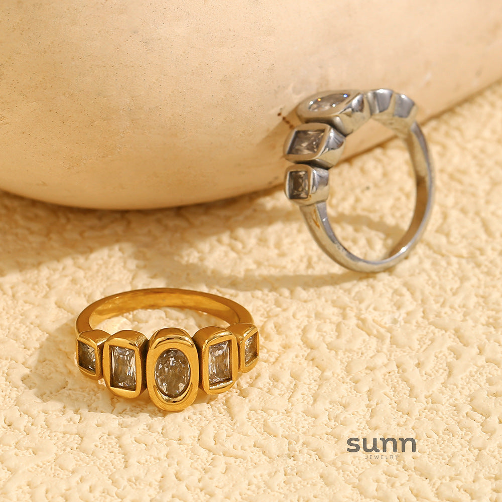 Hailie Sculptural Zircon Ring [TGR1448Y]