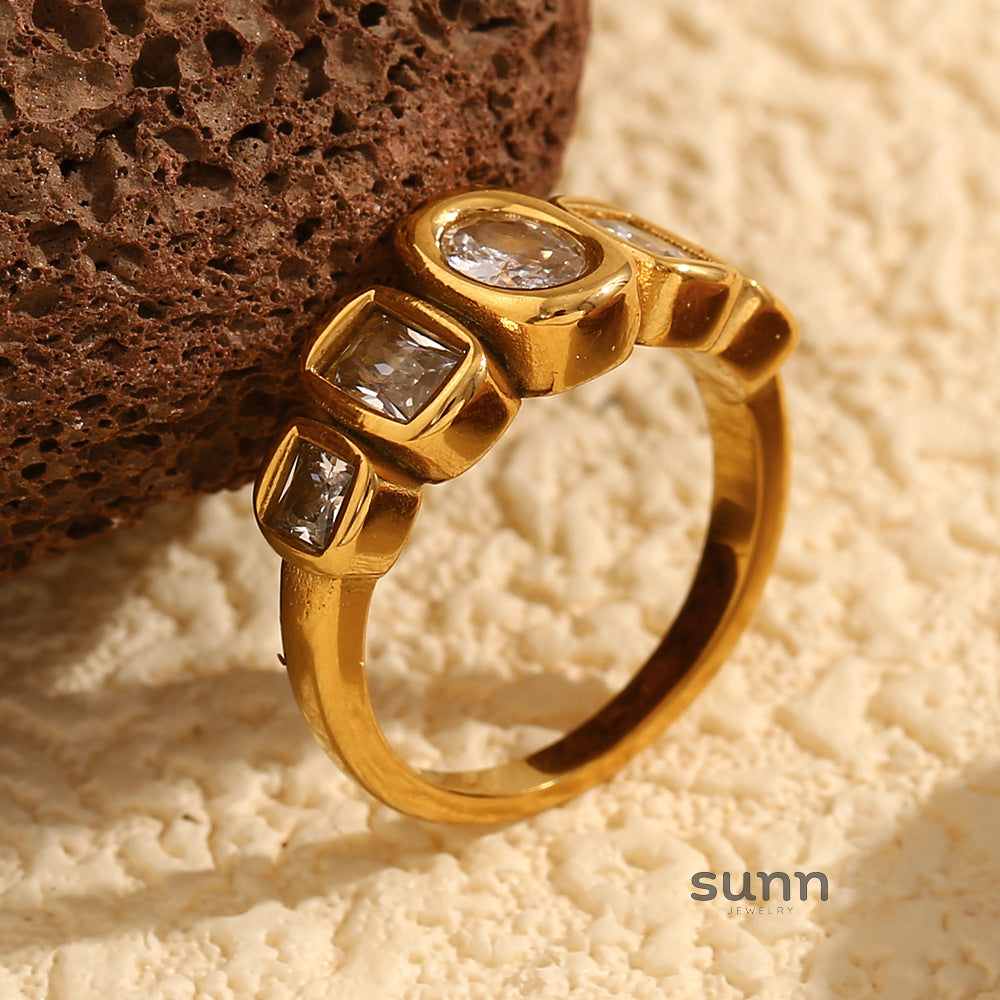 Hailie Sculptural Zircon Ring [DC1W3D07]