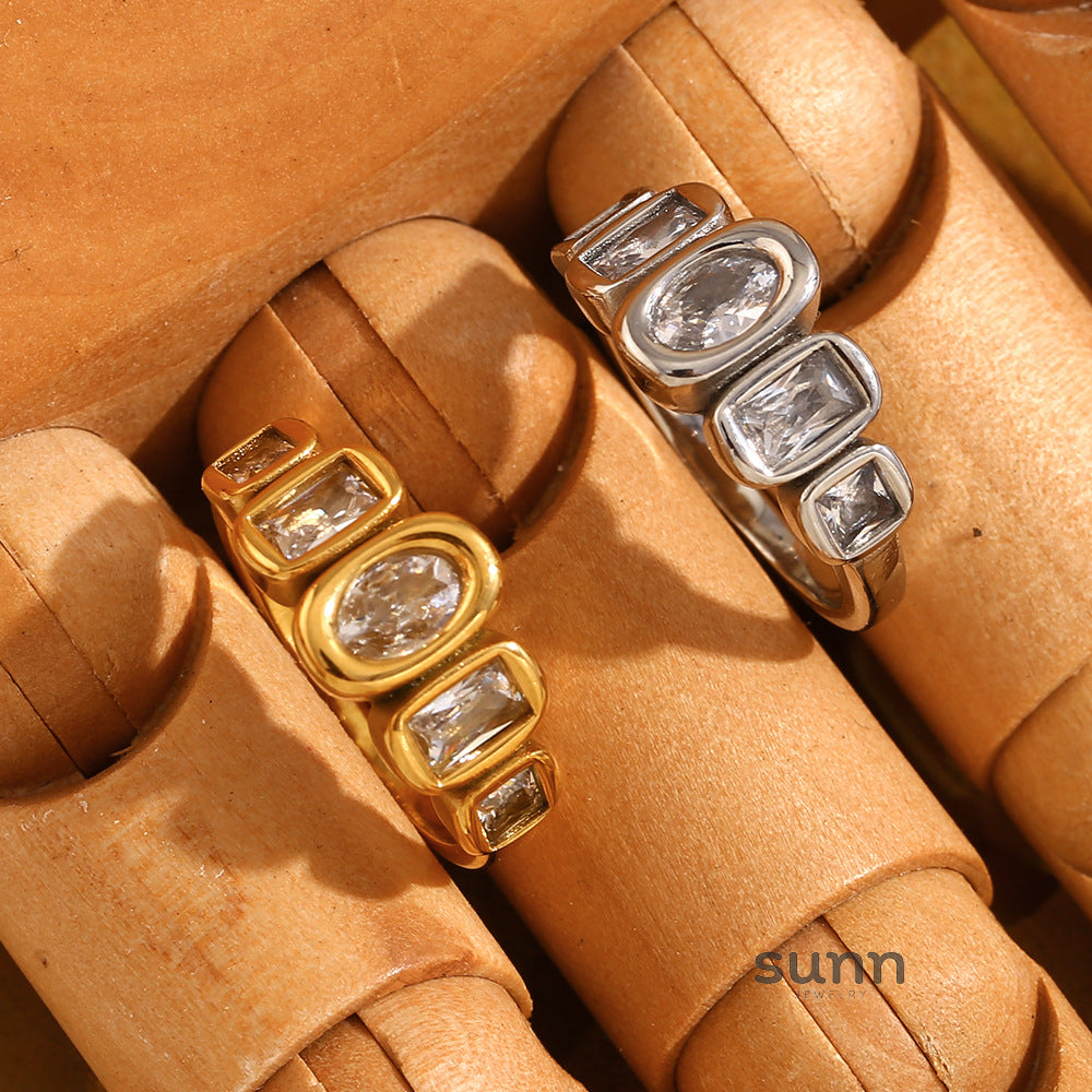 Hailie Sculptural Zircon Ring [EKGL347G]