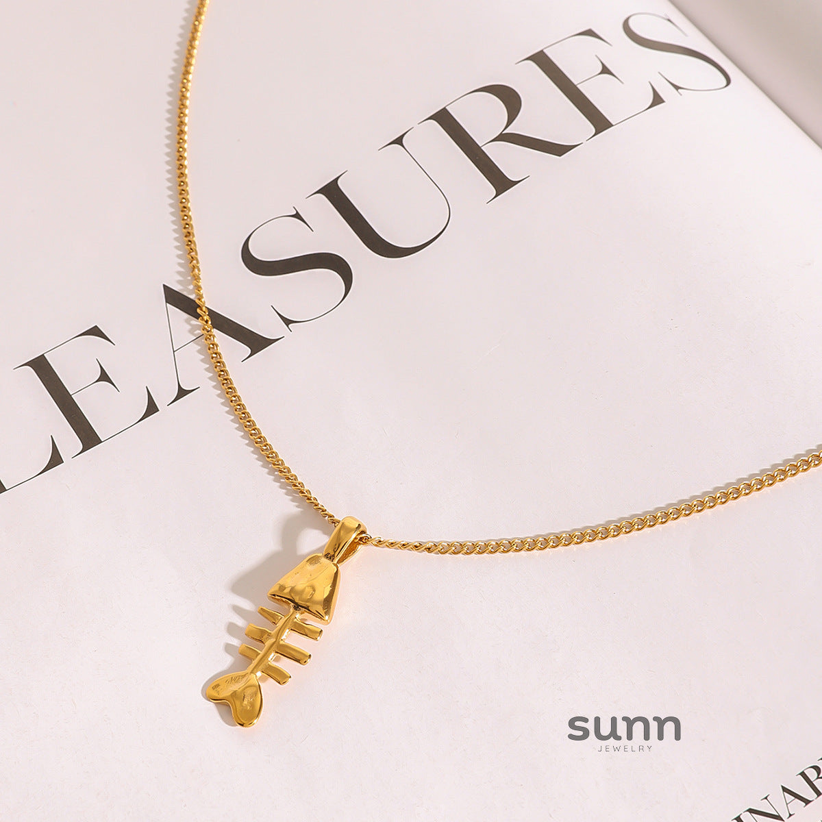 Haily Fishbone Pendant Necklace [J5D2HWFE]