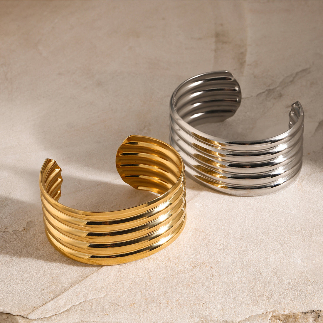 Haisley Gold Cuff Bracelet [NYMJKXWA]