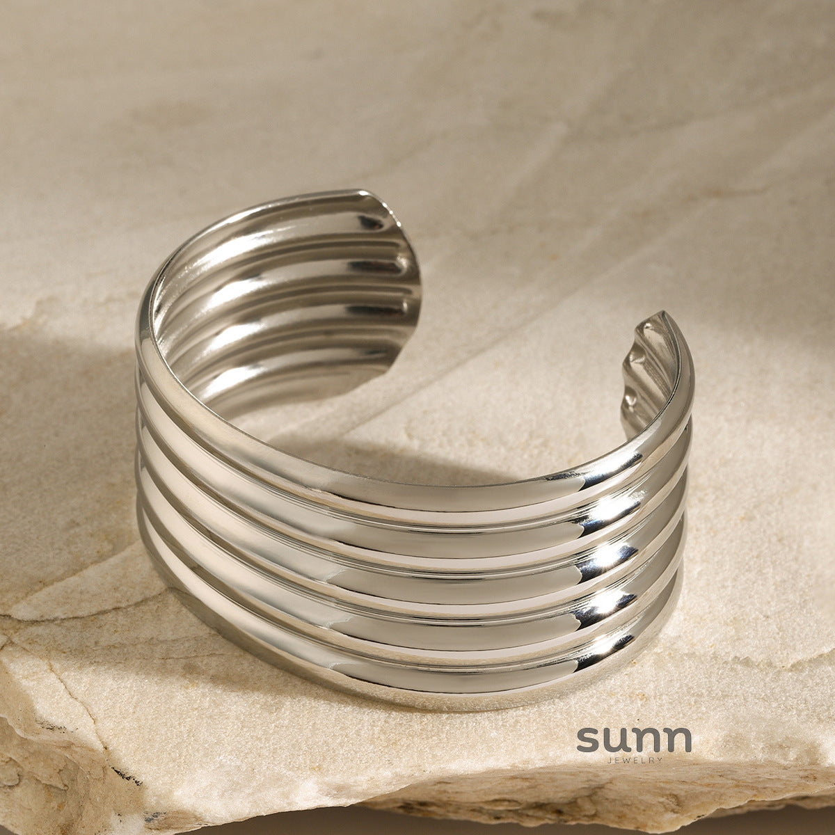 Haisley Gold Cuff Bracelet [FOLPXQWU]