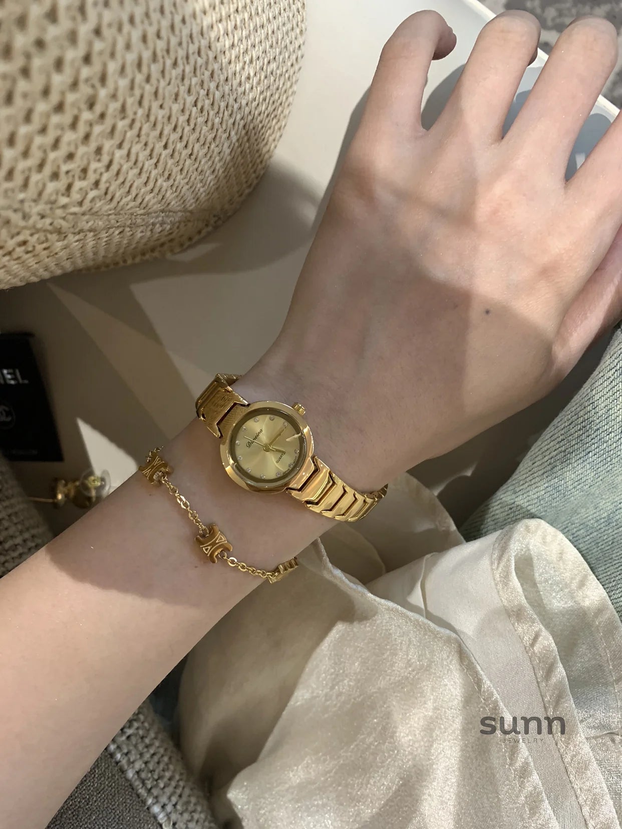 Haizlee Dainty Gold Sparkle Watch