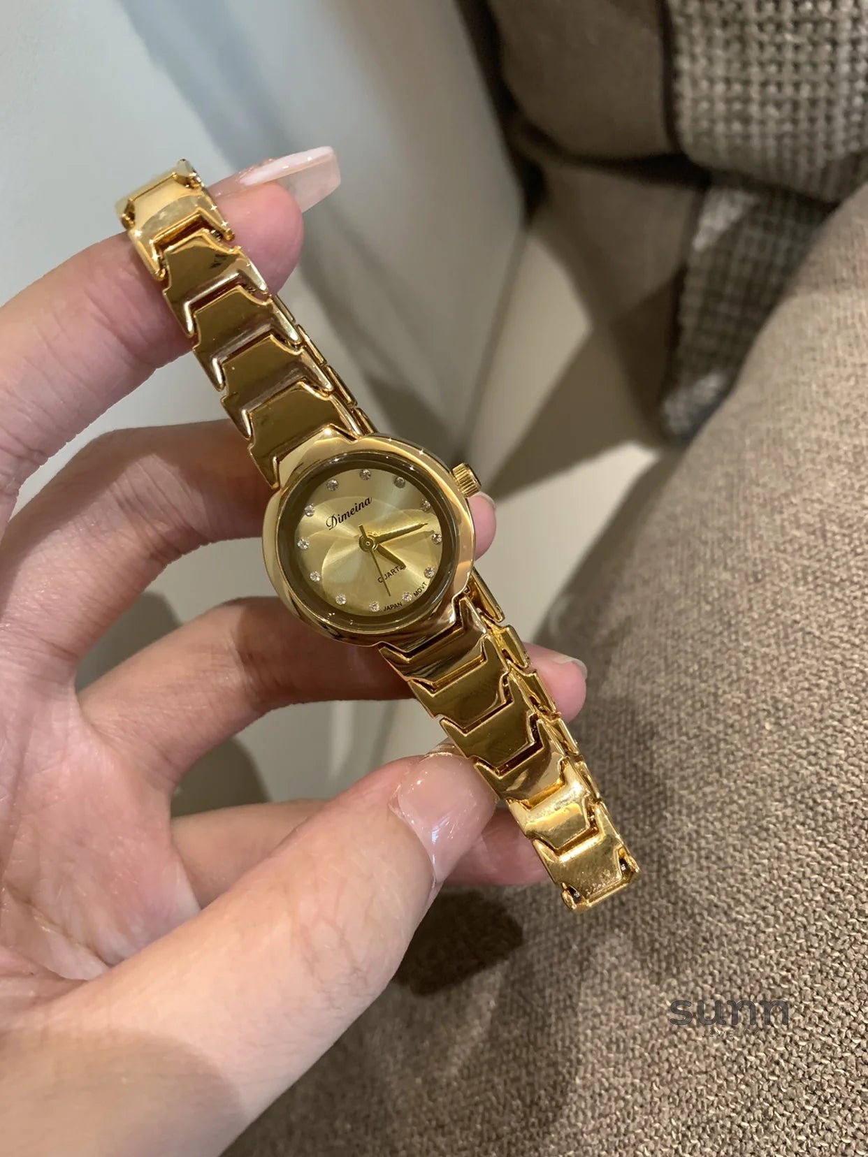 Haizlee Dainty Gold Sparkle Watch