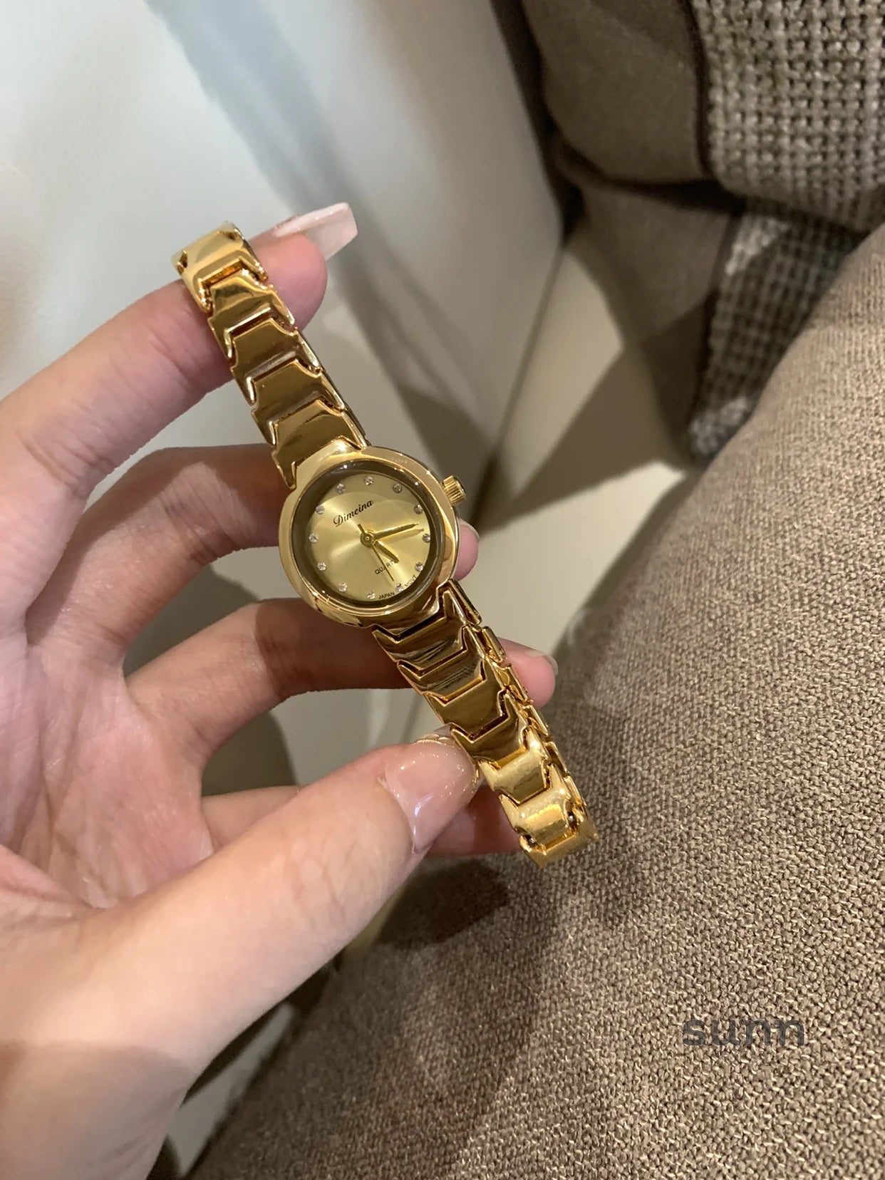 Haizlee Dainty Gold Sparkle Watch