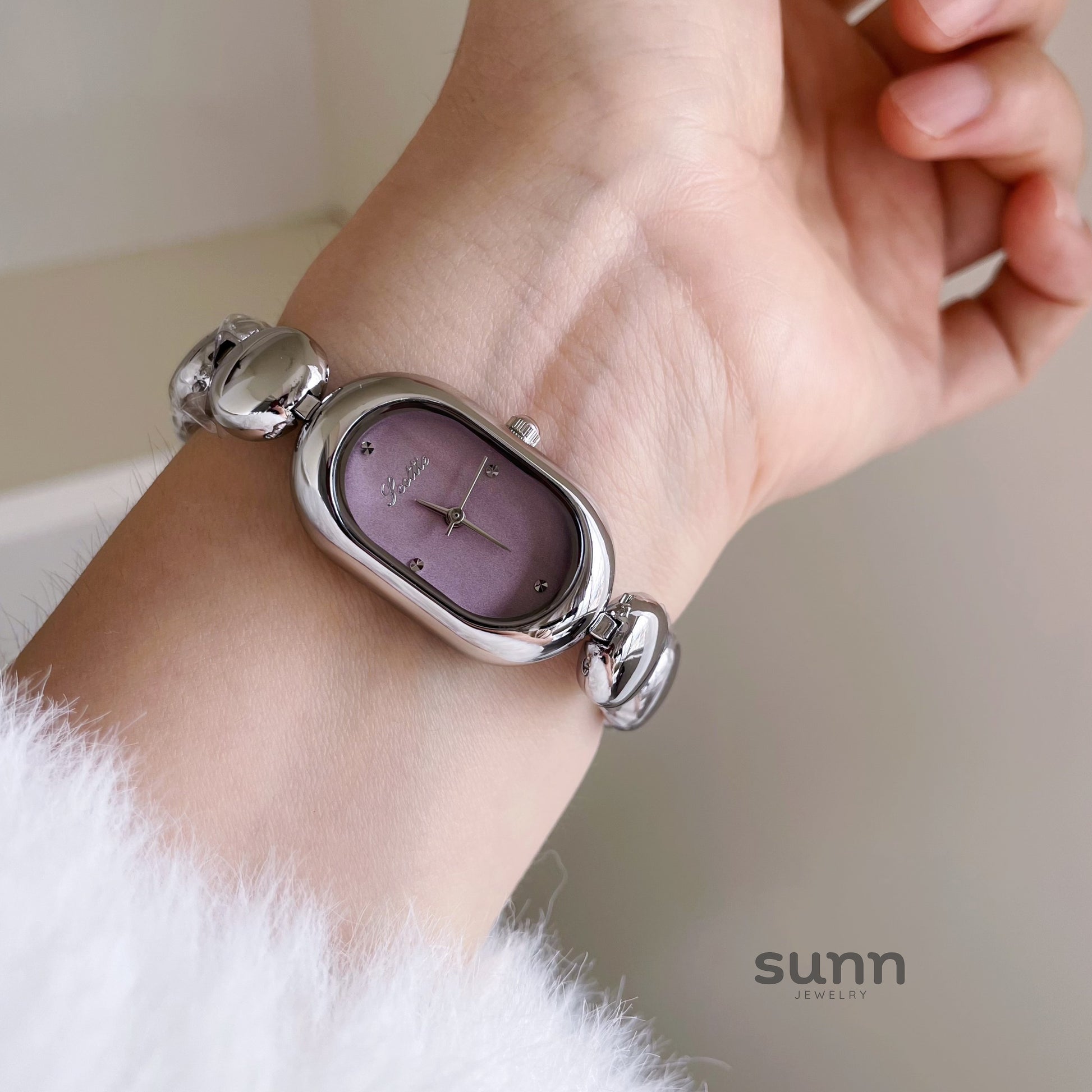 Haizlee Oval Bracelet Watch [4BHEWONE]