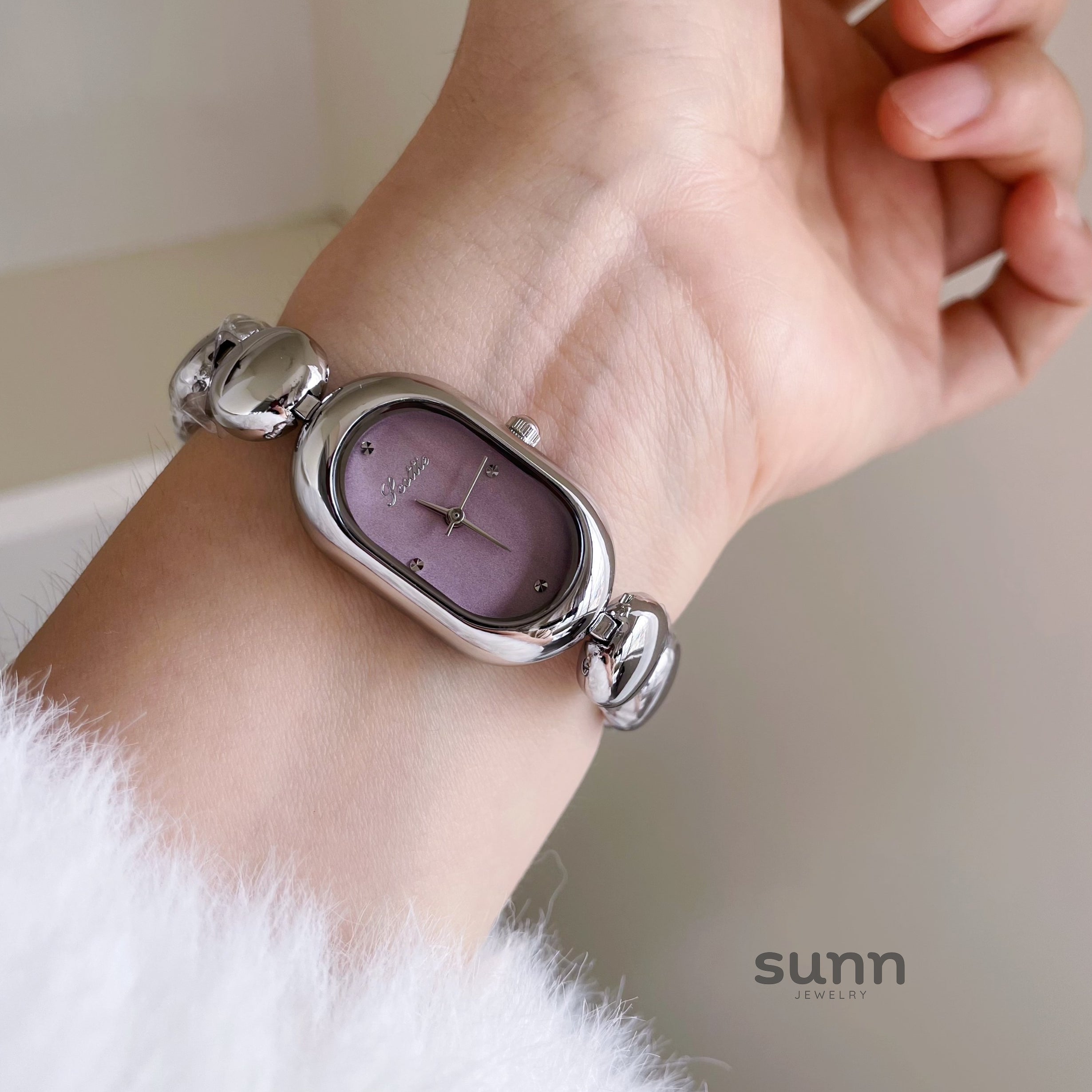 Haizlee Oval Bracelet Watch [4BHEWONE]