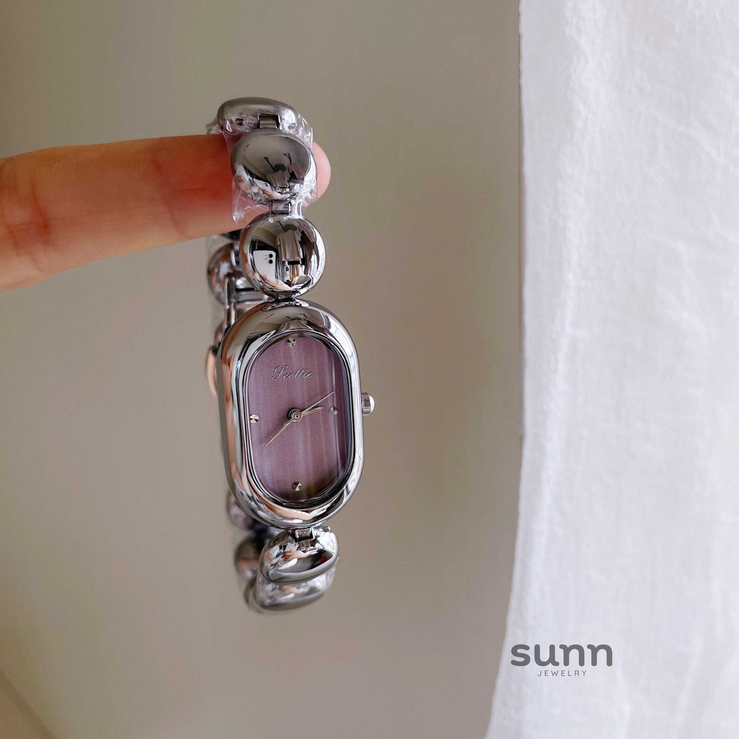 Haizlee Oval Bracelet Watch [BFBXH31H]