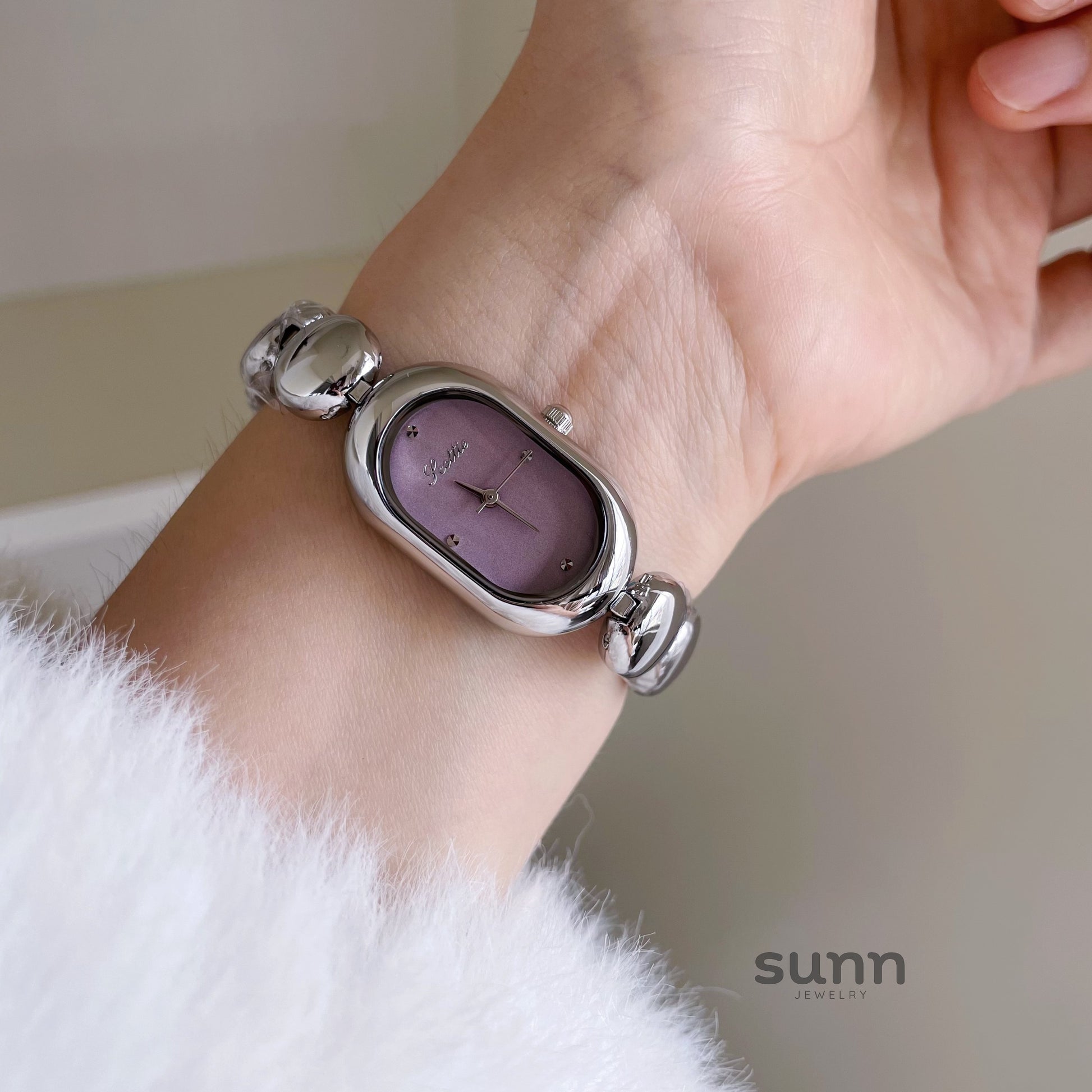 Haizlee Oval Bracelet Watch [9Q8J6Q8H]