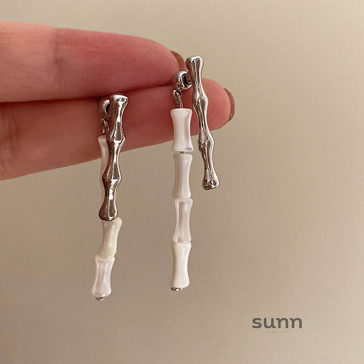 Hajar White Jade Bamboo Earrings [WCBI14VQ]