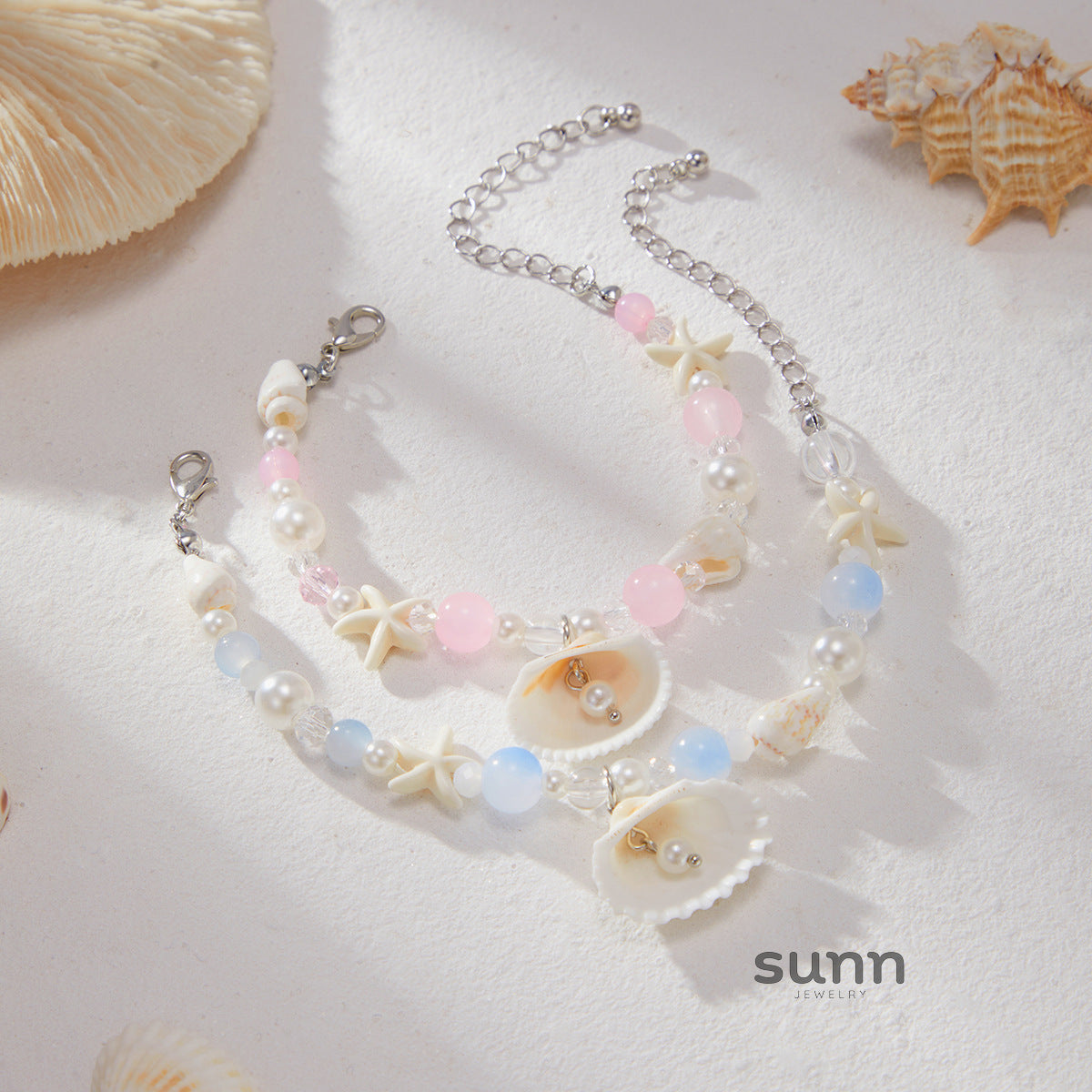Hajra Dainty Shell Charm Bracelet [TA7TX0M9]