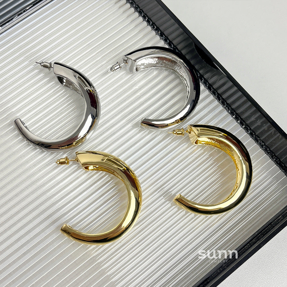Hajra Rose Drop Earrings [Y6IVWSU3]