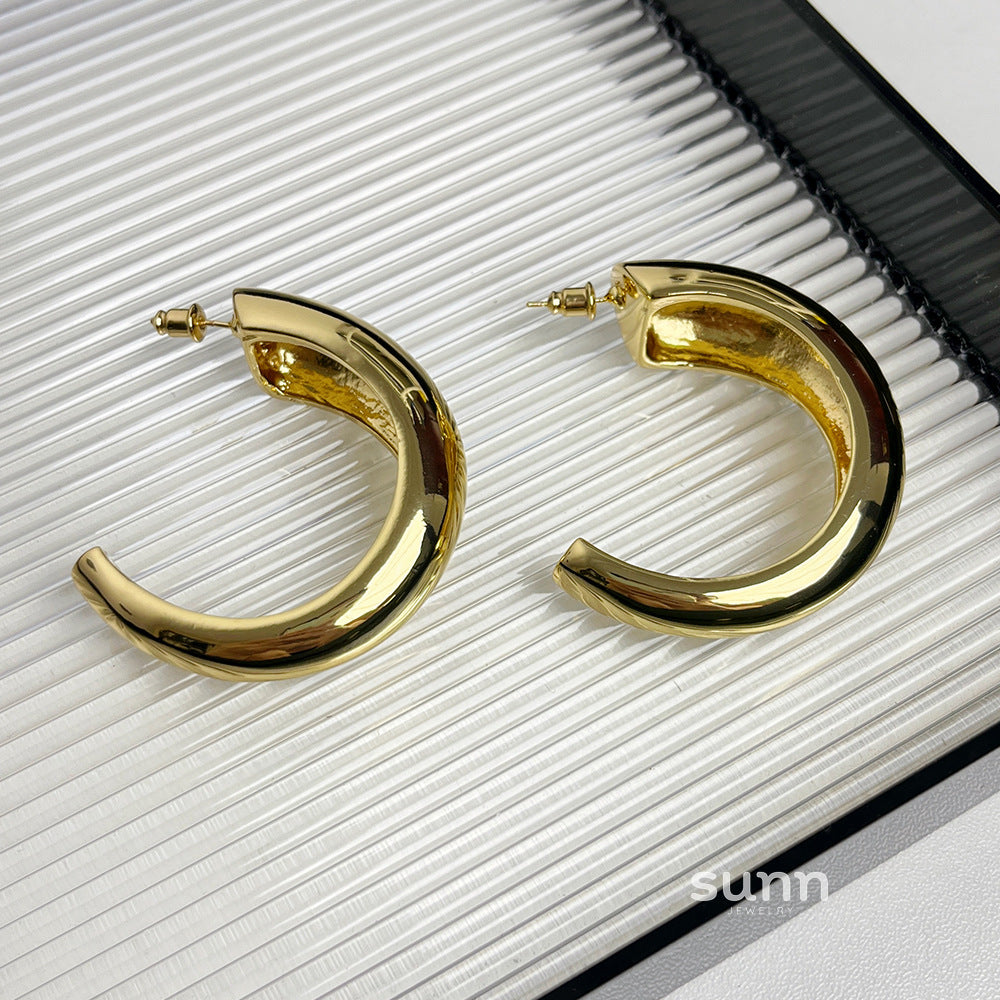Hajra Rose Drop Earrings [3XV7EZSV]