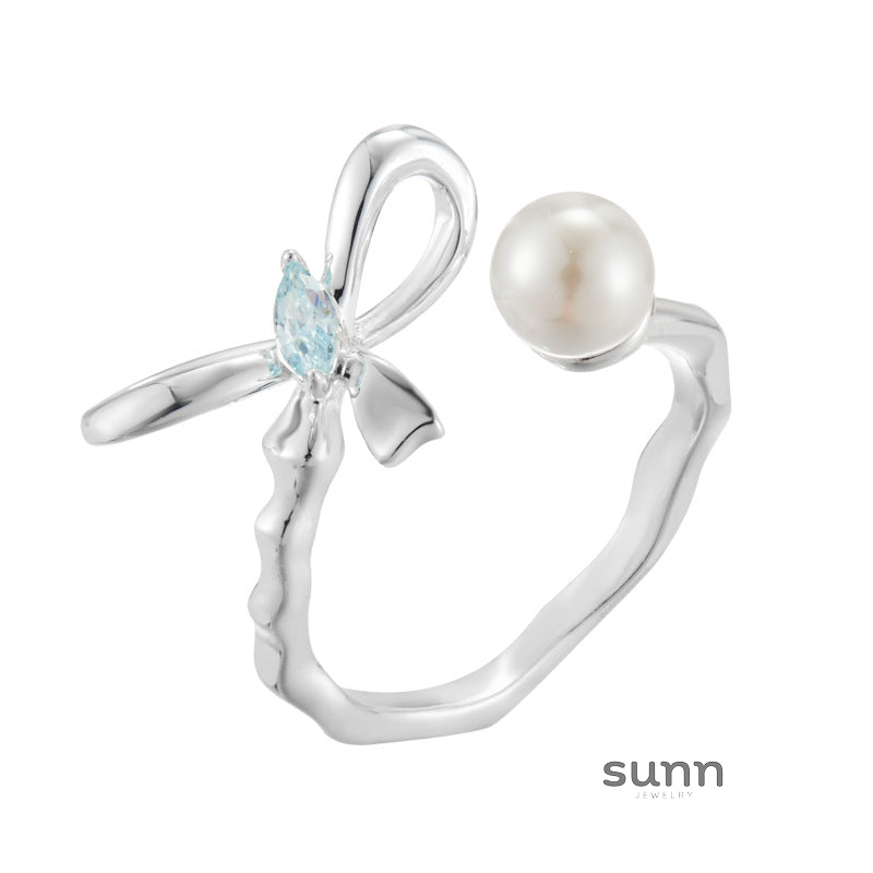 Hallie Delicate Bow Ring [HQCWPOD4]