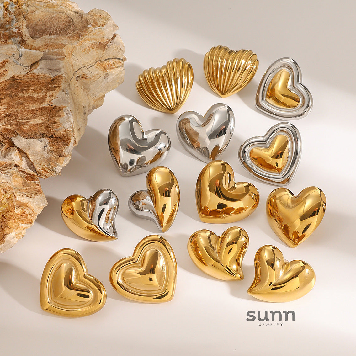 Hallie Stainless Steel Heart Earrings [F53S6BCY]