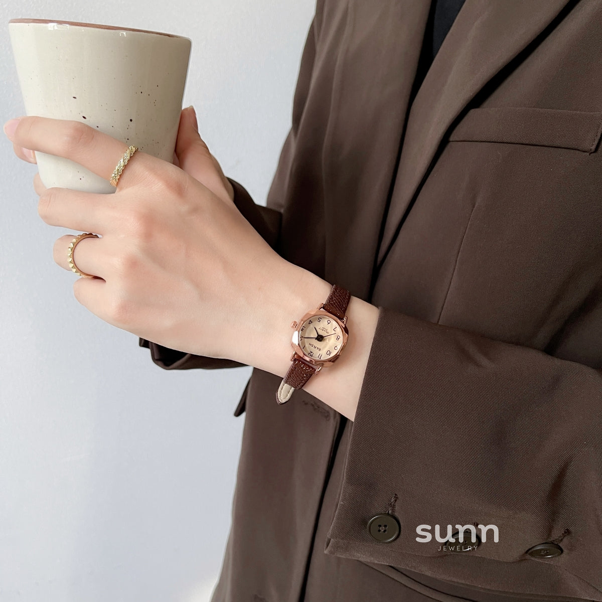 Hareem Sleek Square Watch [WQU0MCWI]