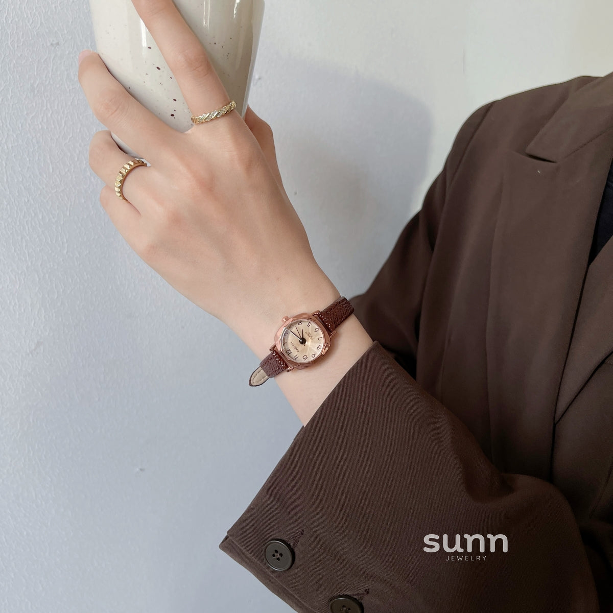 Hareem Sleek Square Watch [X6G6UB4W]