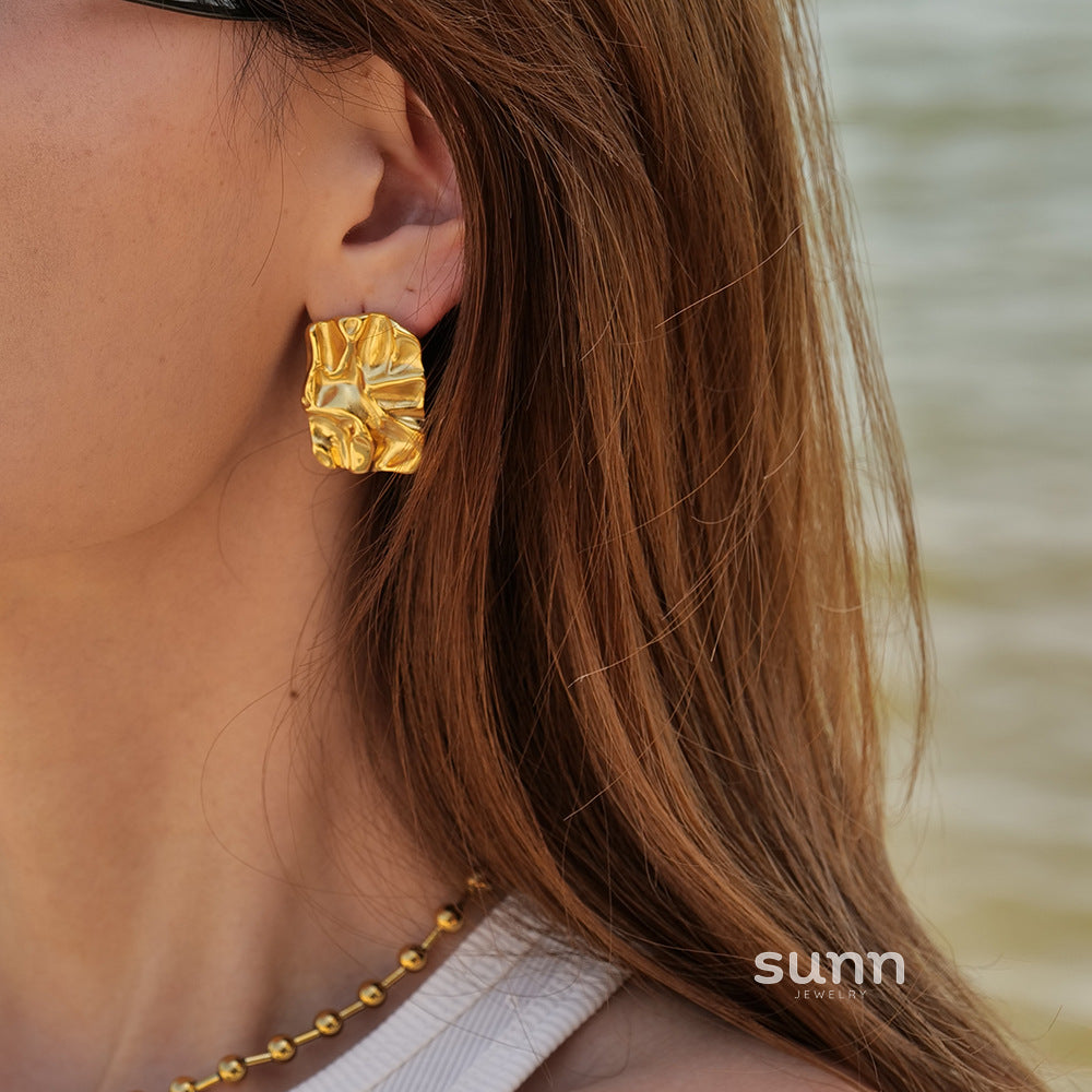 Harini Square Pleated Stud Earrings [X8VRNQWC]