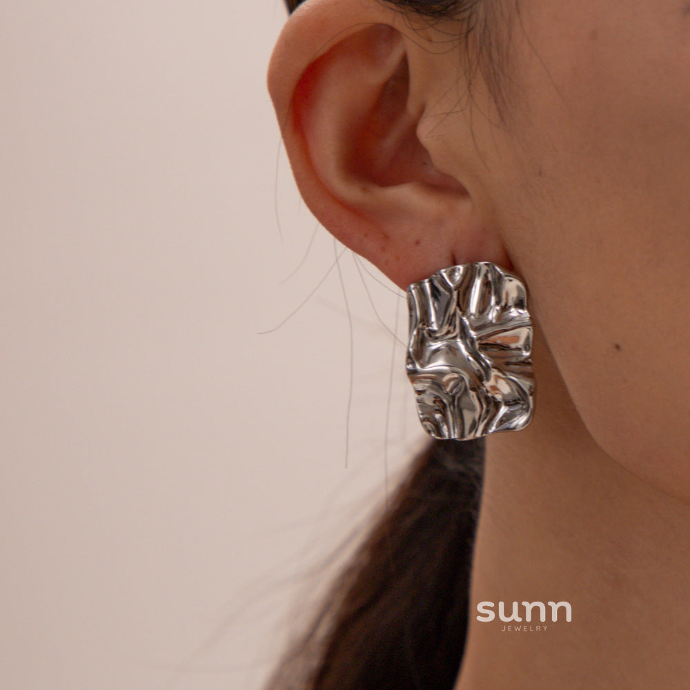 Harini Square Pleated Stud Earrings [NW21O6S1]