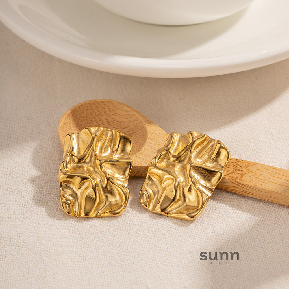 Harini Square Pleated Stud Earrings [9PGQVGOL]