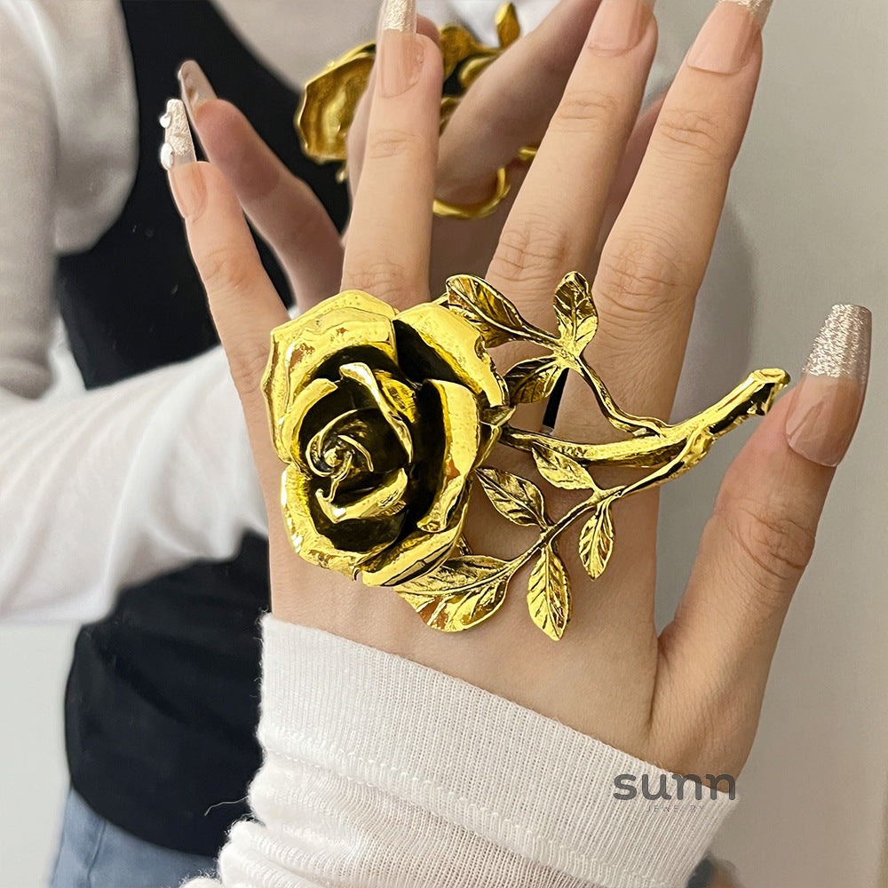 Harini Statement Rose Ring [9N7UZD9P]
