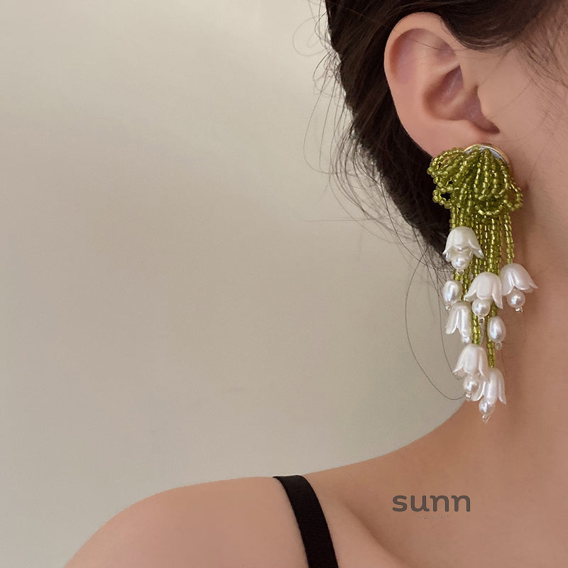 Harlan Floral Tassel Earrings [DBAUXCDD]