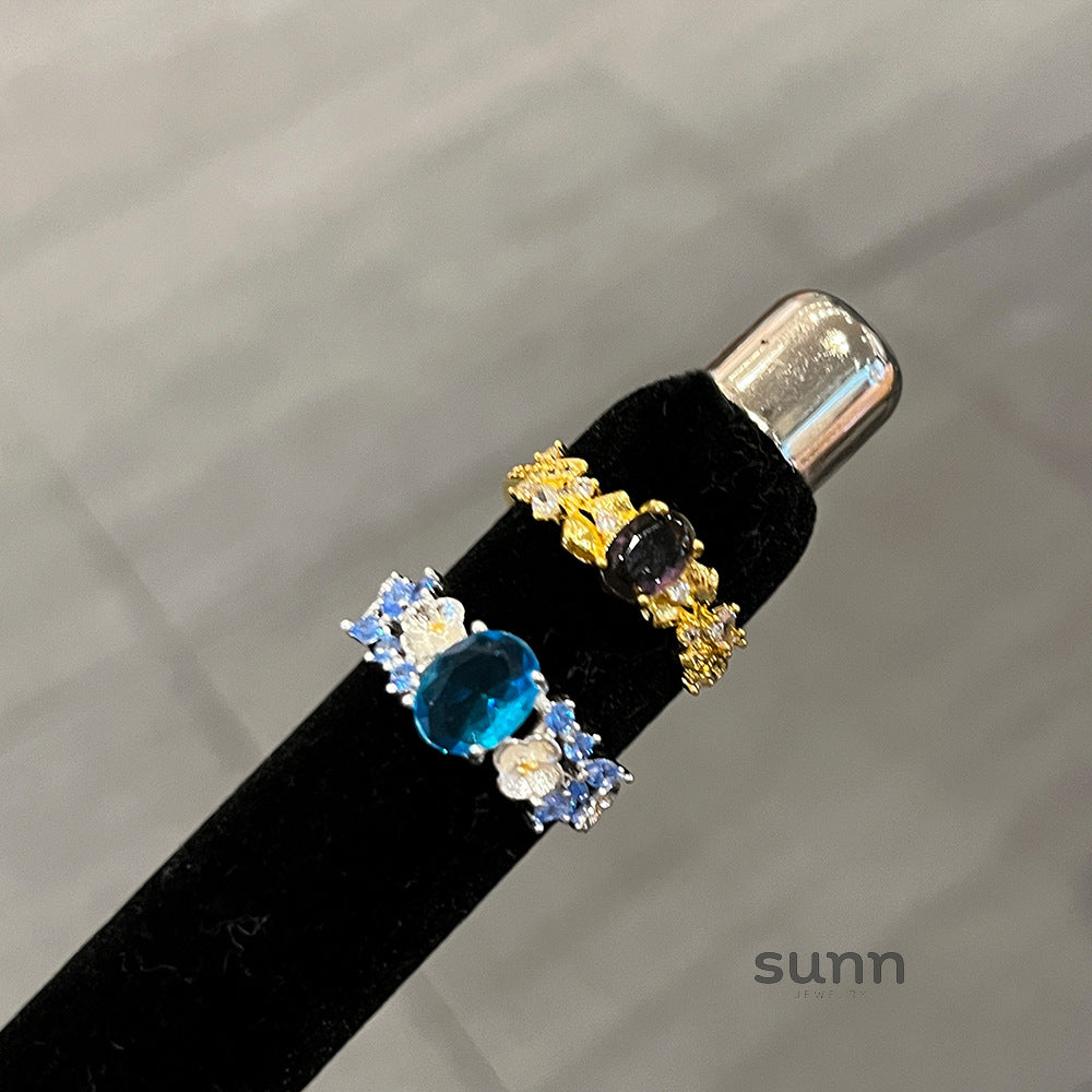 Harlan Golden Gemstone Ring [AKHC6LIM]