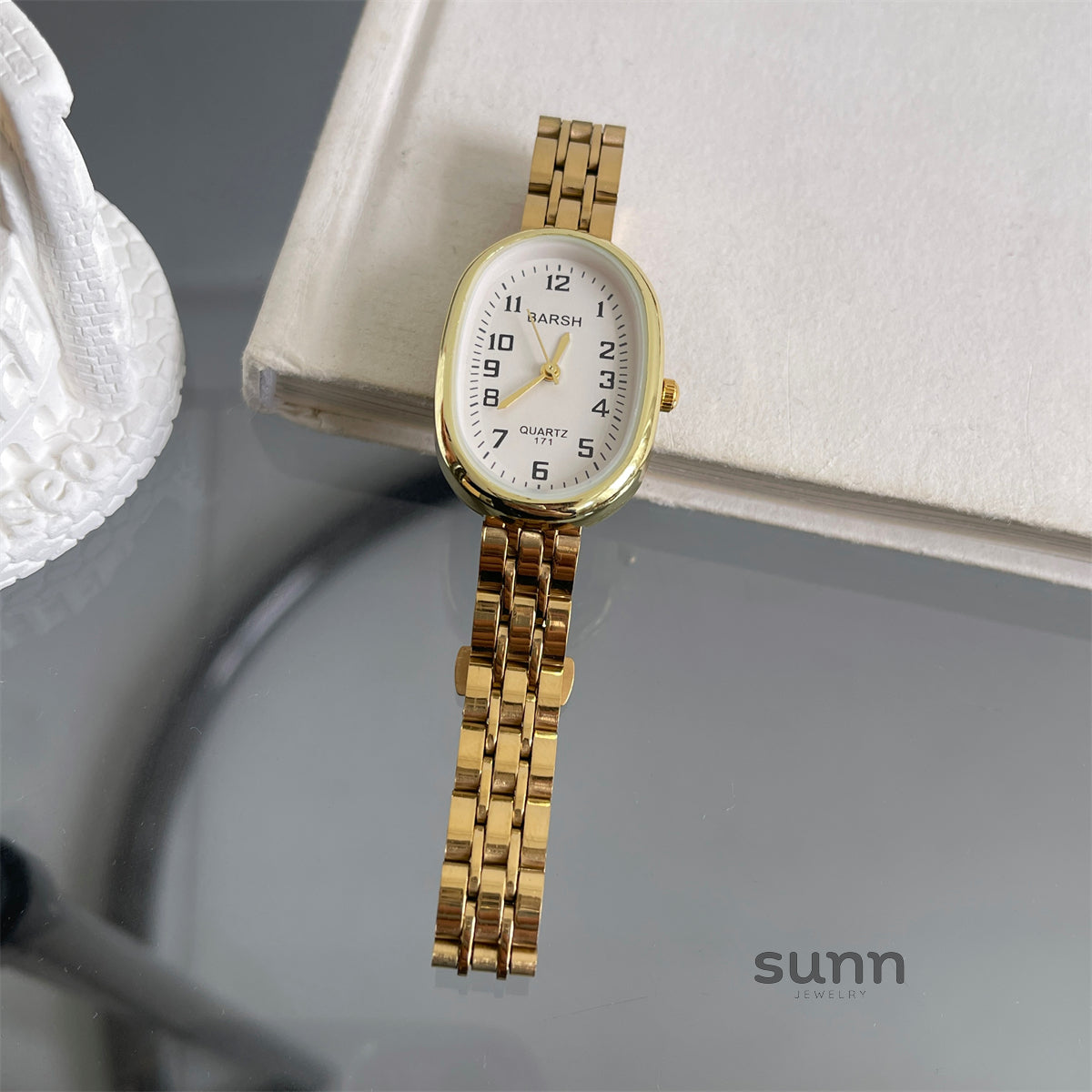 Harlan Retro Oval Watch [BH5VTI5K]