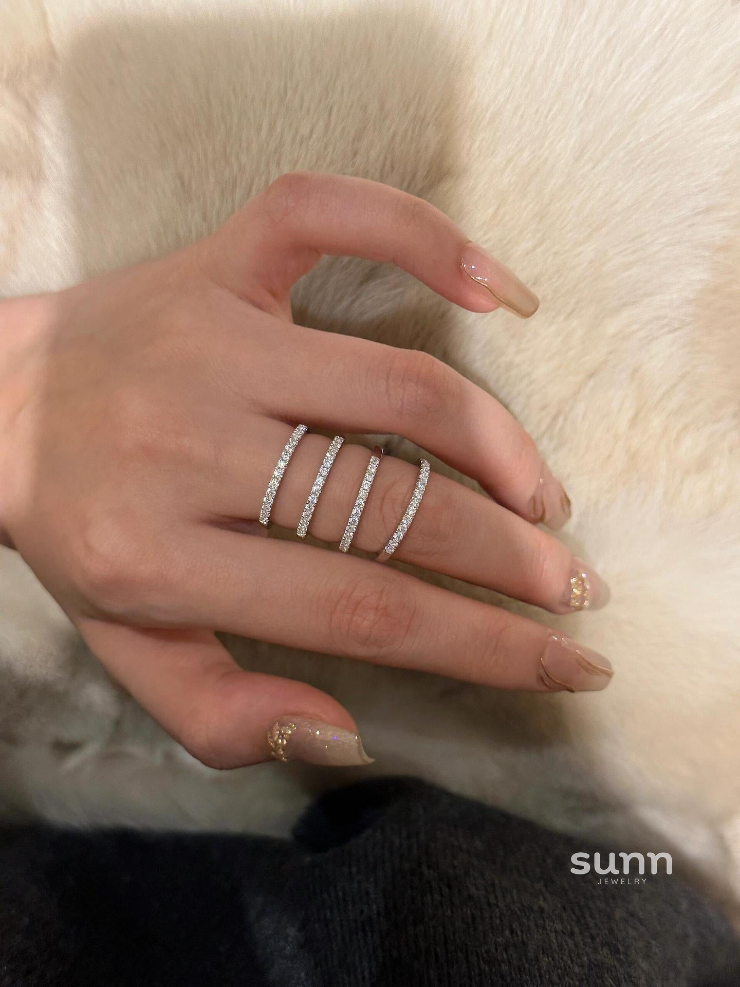 Harlem Dainty Pave Band Ring [4LY21UL1]