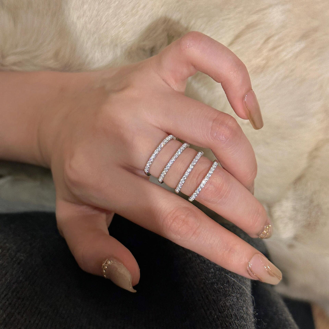 Harlem Dainty Pave Band Ring [O3I2CVCB]