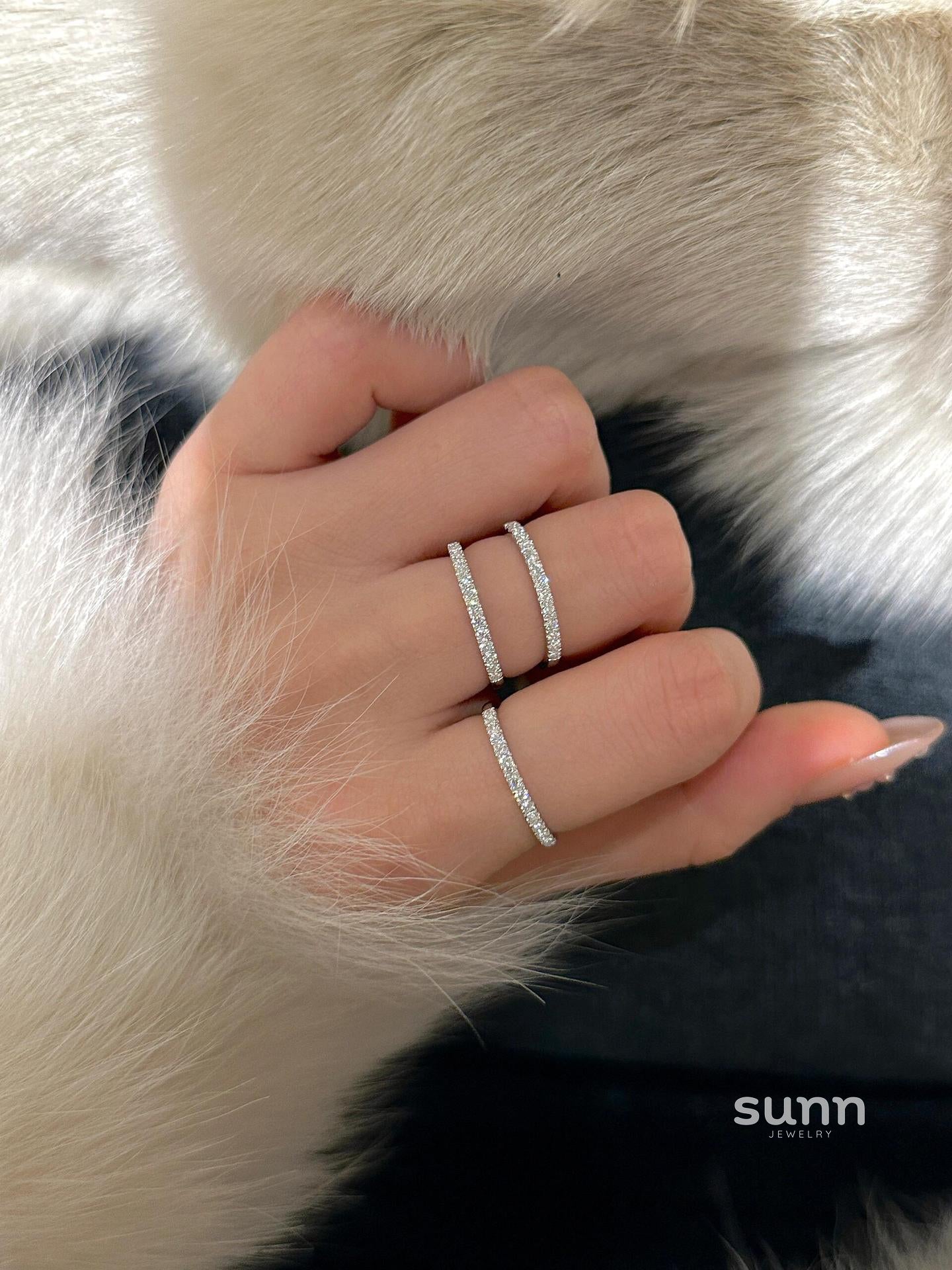 Harlem Dainty Pave Band Ring [383B3ET8]