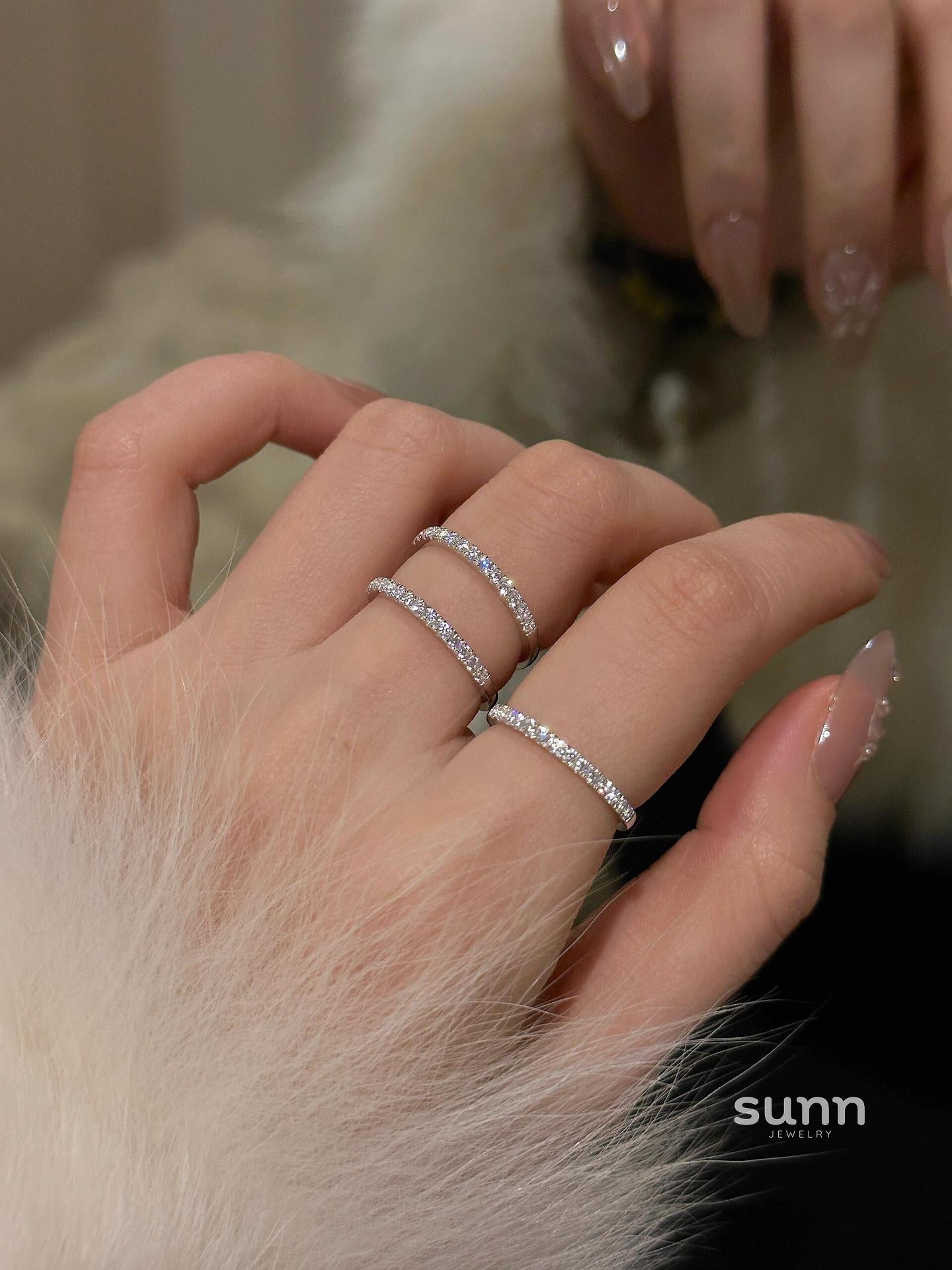 Harlem Dainty Pave Band Ring [G1SHSGMI]