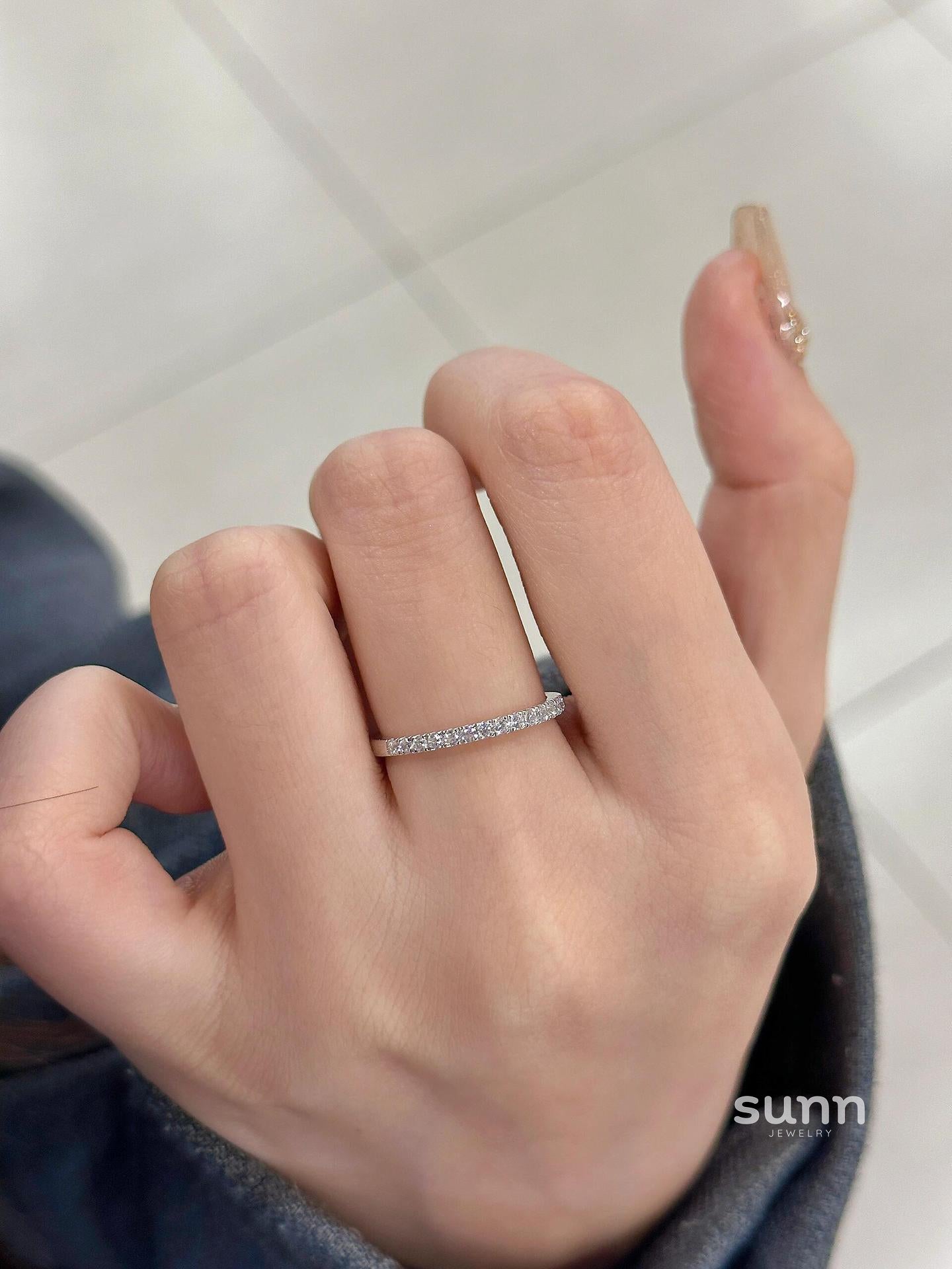 Harlem Dainty Pave Band Ring [P9TAK9UO]