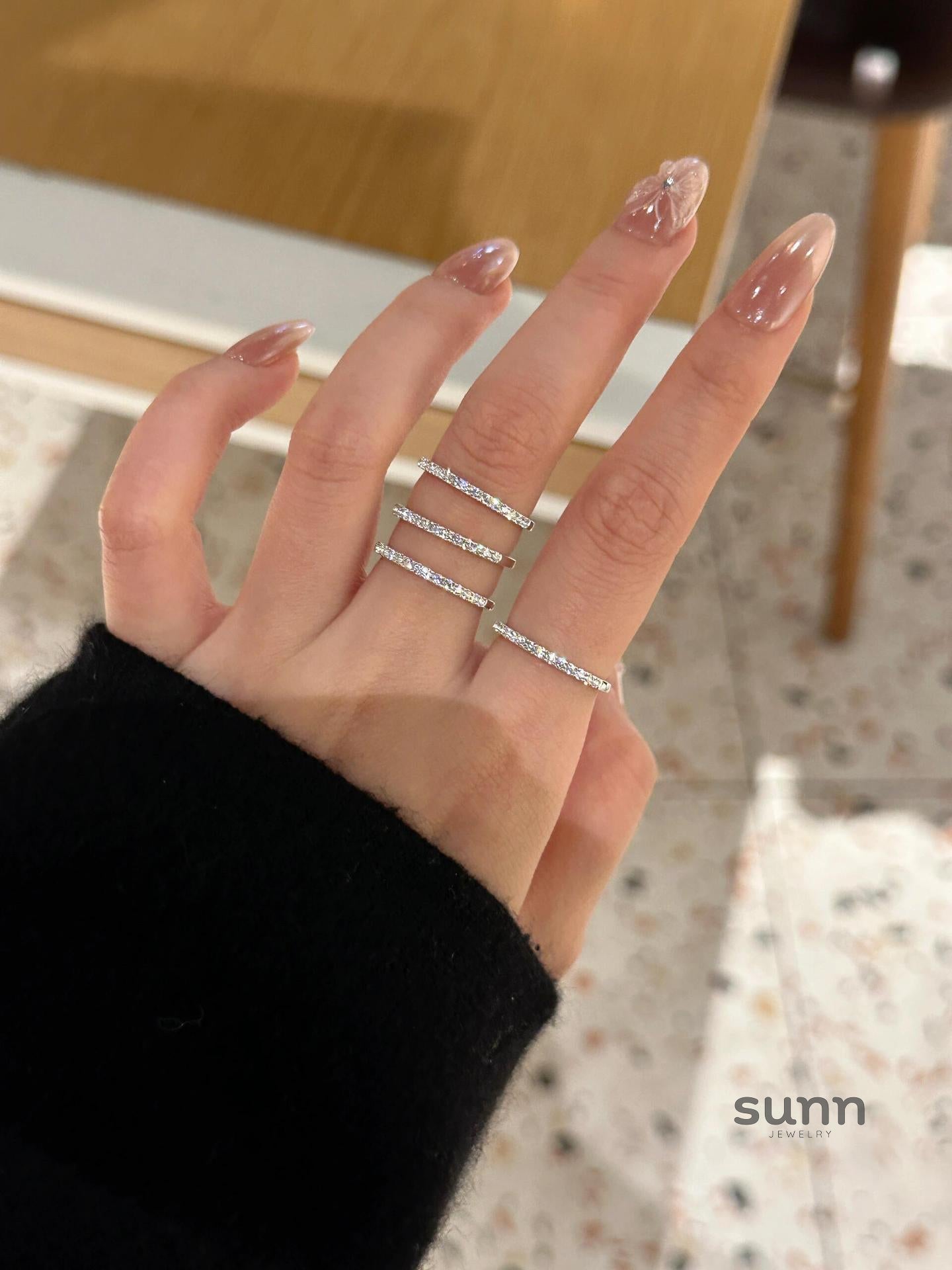 Harlem Dainty Pave Band Ring [GBXU9EFK]