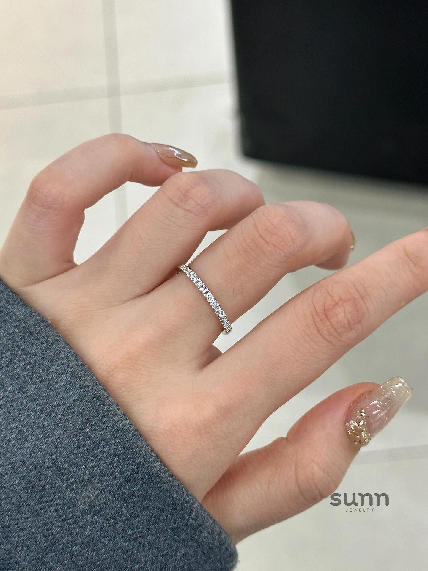 Harlem Dainty Pave Band Ring [L9ZXLU0X]