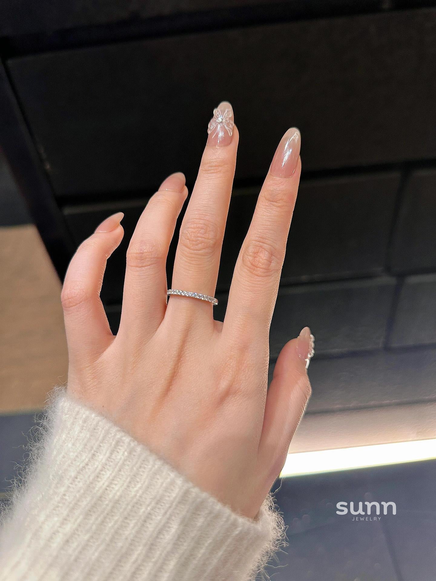 Harlem Dainty Pave Band Ring [W85DO8ZD]