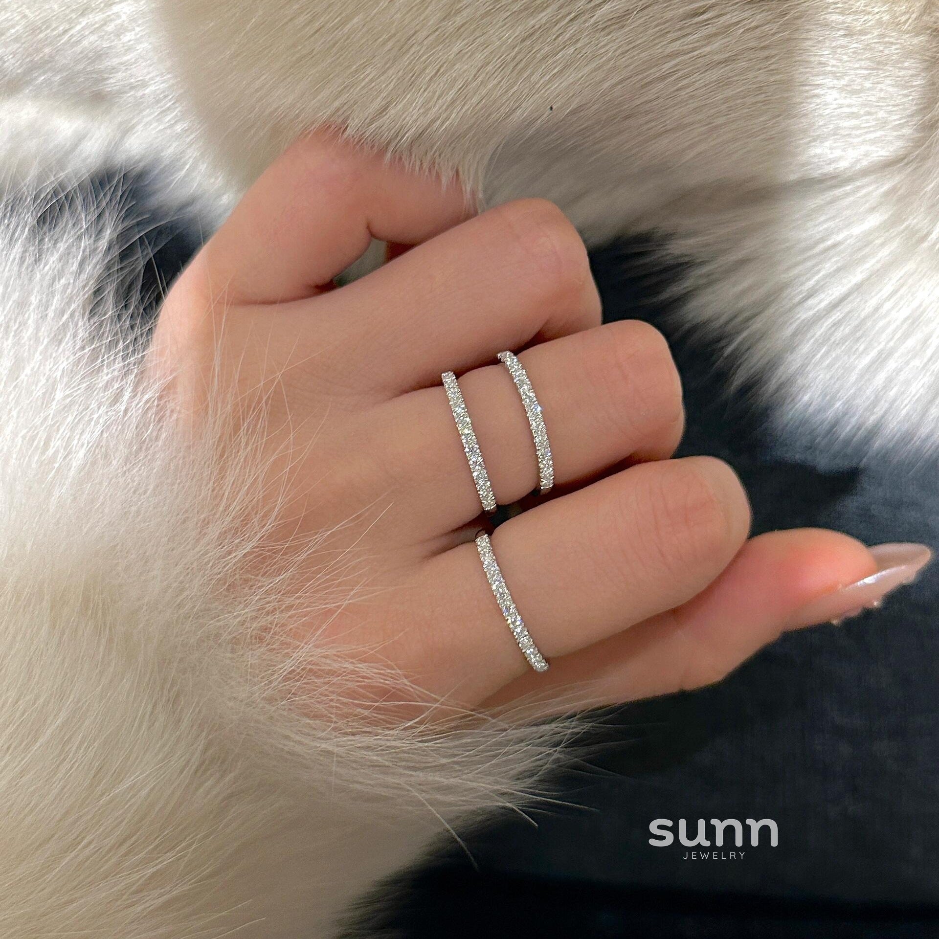 Harlem Dainty Pave Band Ring [XERAT9KS]