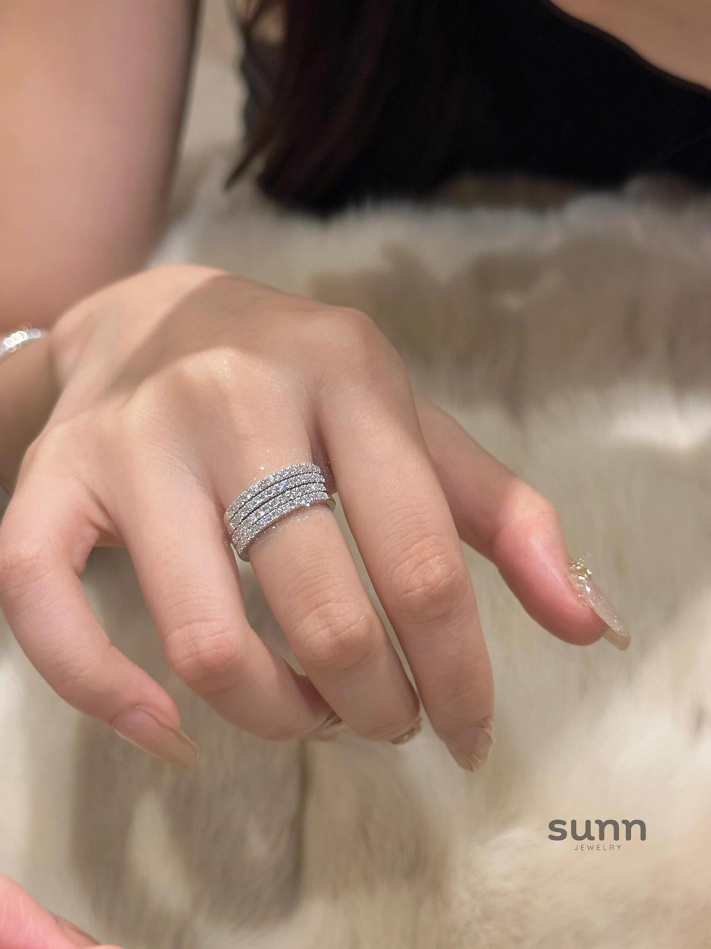 Harlem Dainty Pave Band Ring [EVSLZSWR]