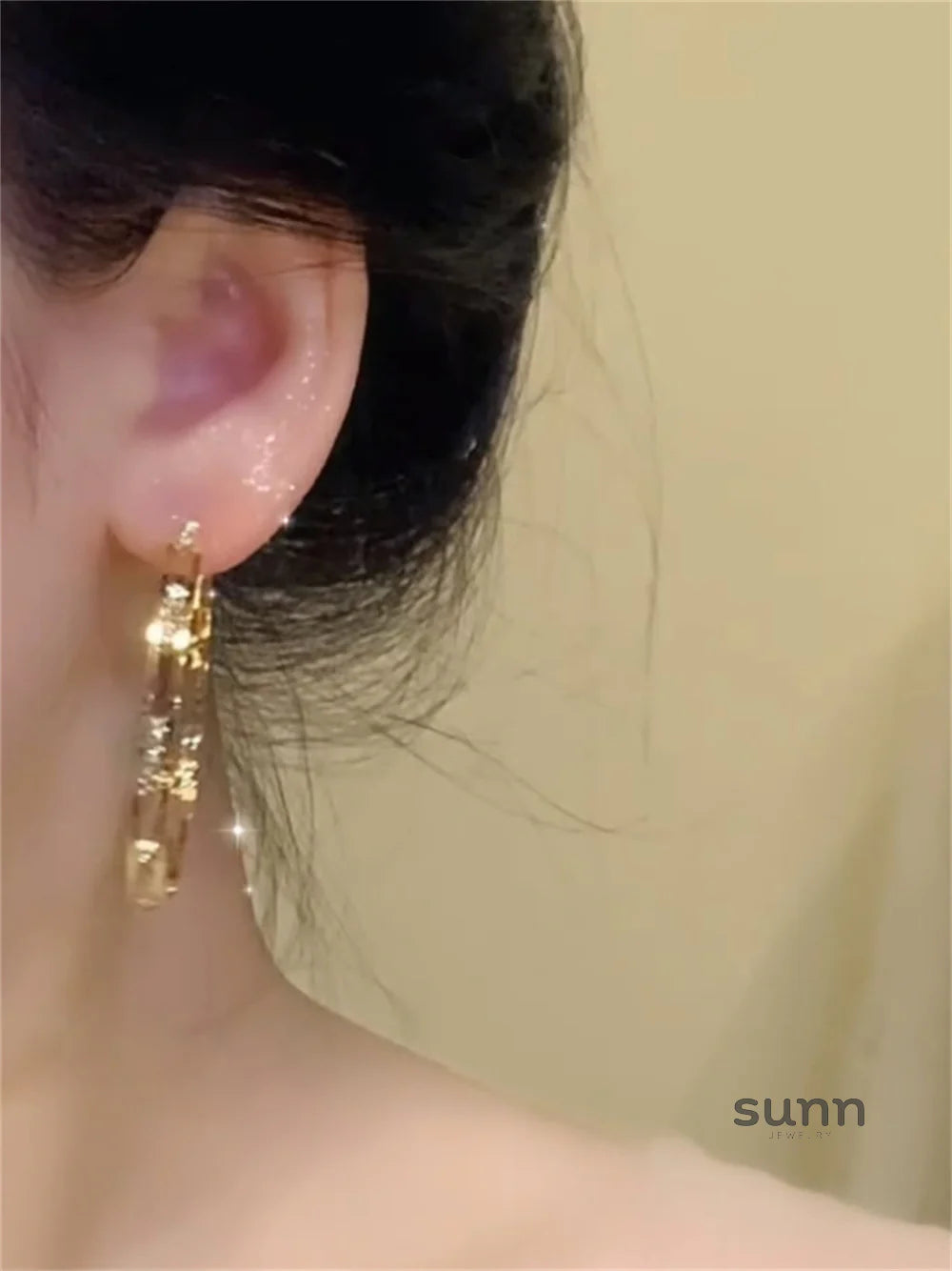 Harlym Rhinestone Butterfly Hoops