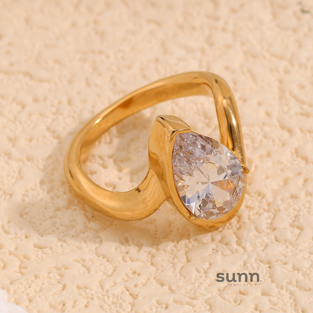 Harmoni Dainty Waterdrop Ring [DD9UCVE6]