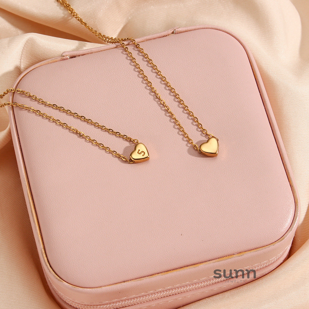 Harmonii Dainty Heart Initial Necklace [U83SRPL6]